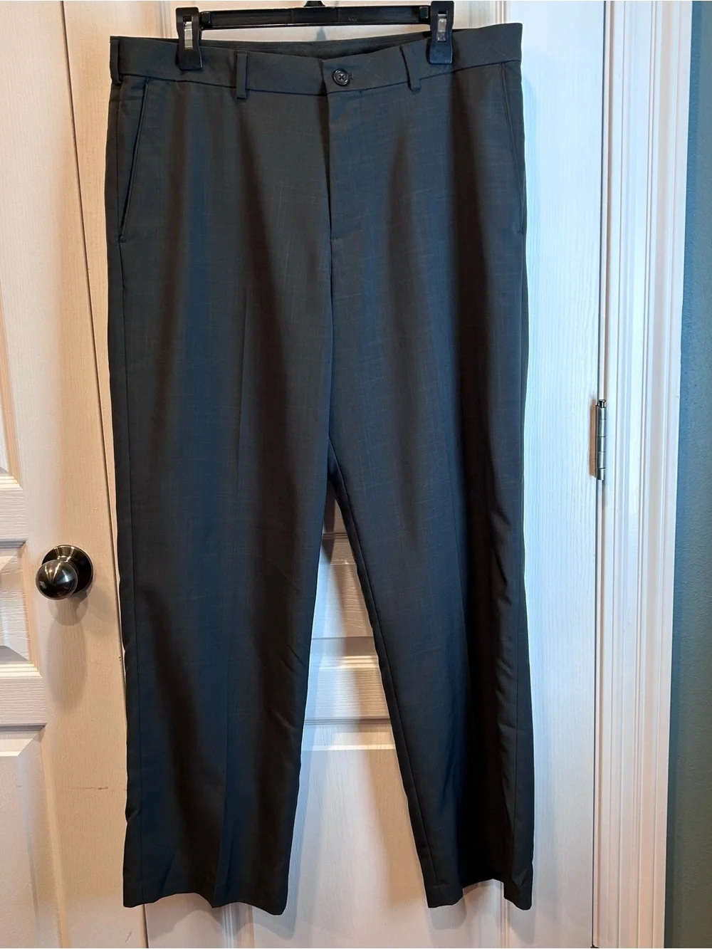 Lot Of 2 Men’s Van Heusen Charcoal Gray Flat Front Dress Pants Size 36x30
